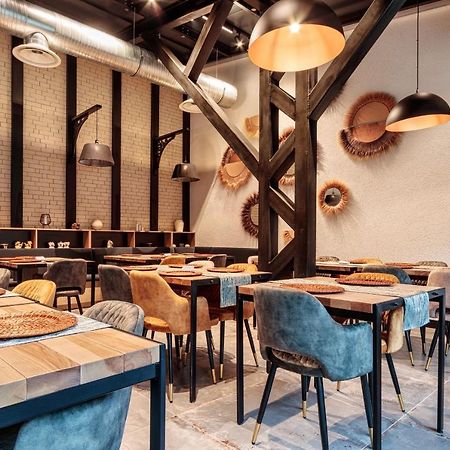 River Hotel & Spa Călimăneşti 외부 사진