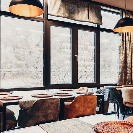 River Hotel & Spa Călimăneşti 외부 사진