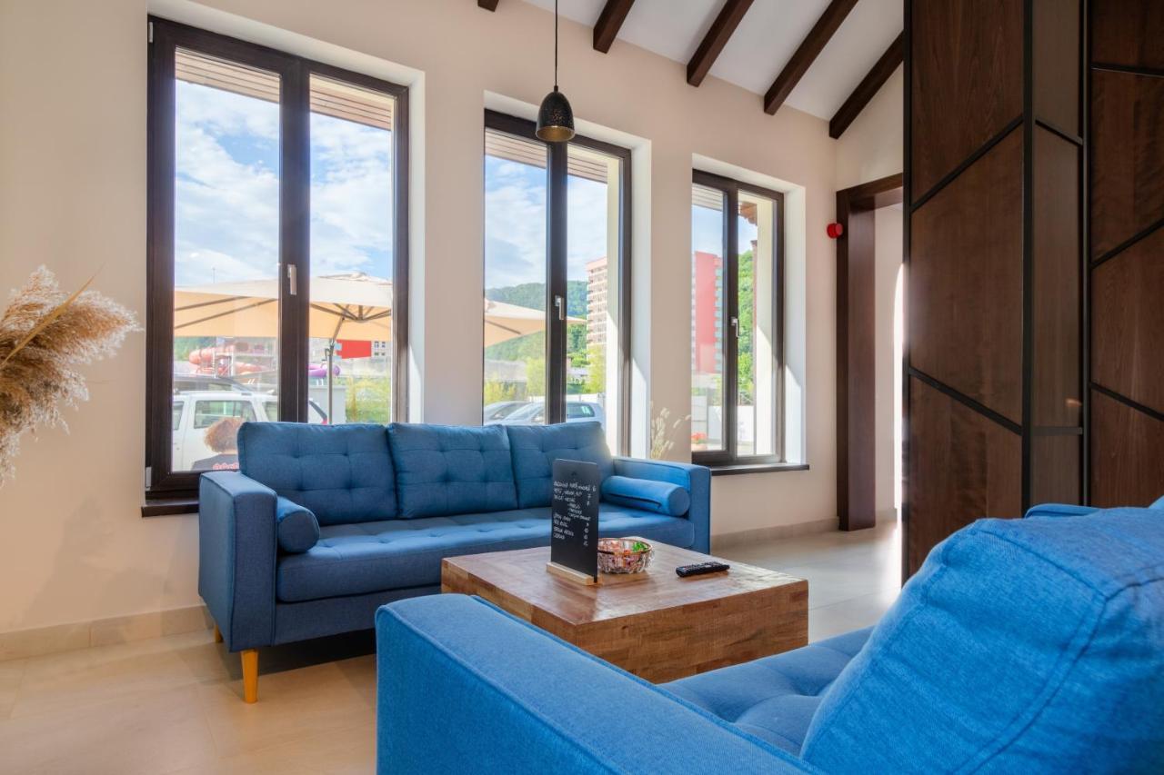 River Hotel & Spa Călimăneşti 외부 사진