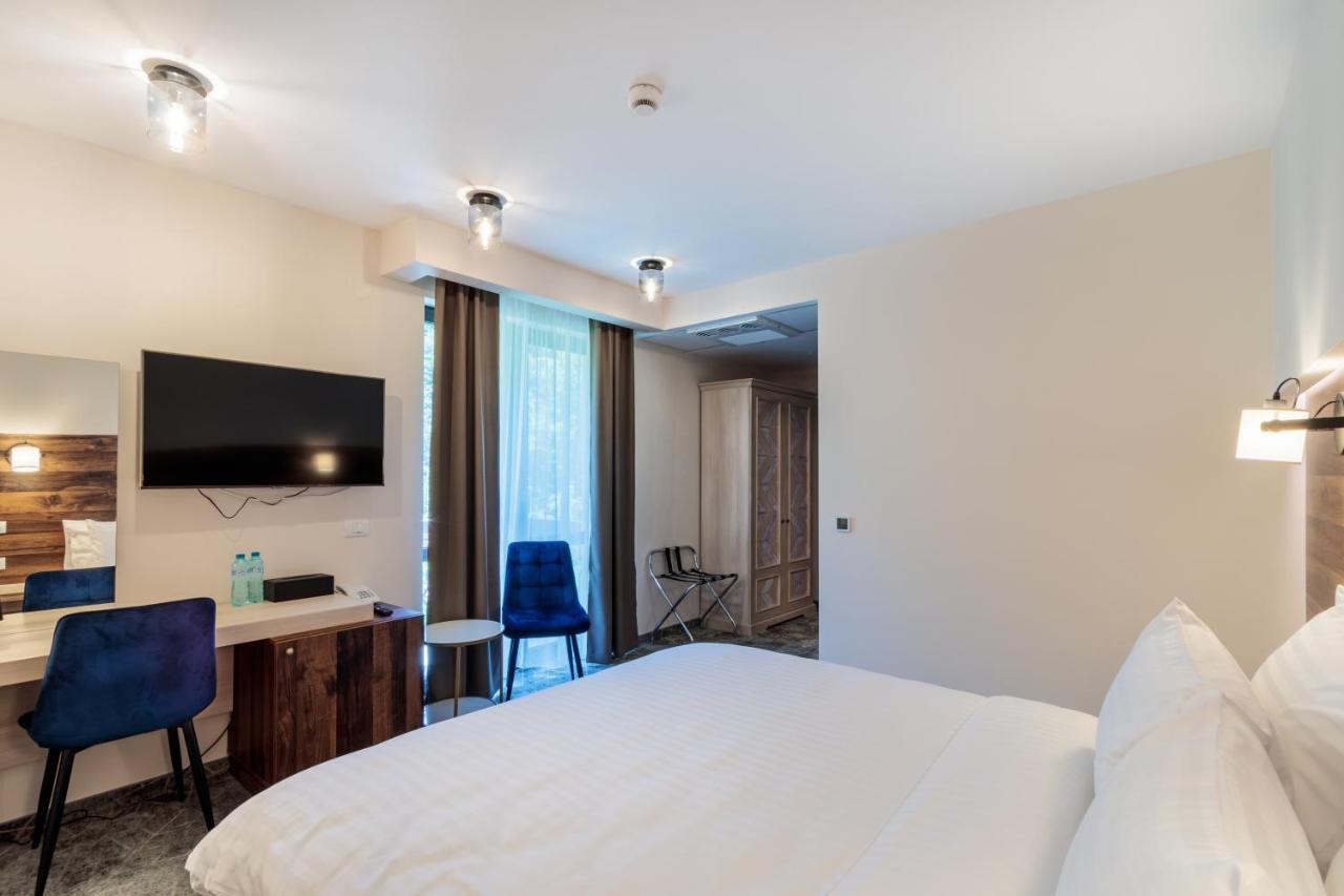 River Hotel & Spa Călimăneşti 외부 사진