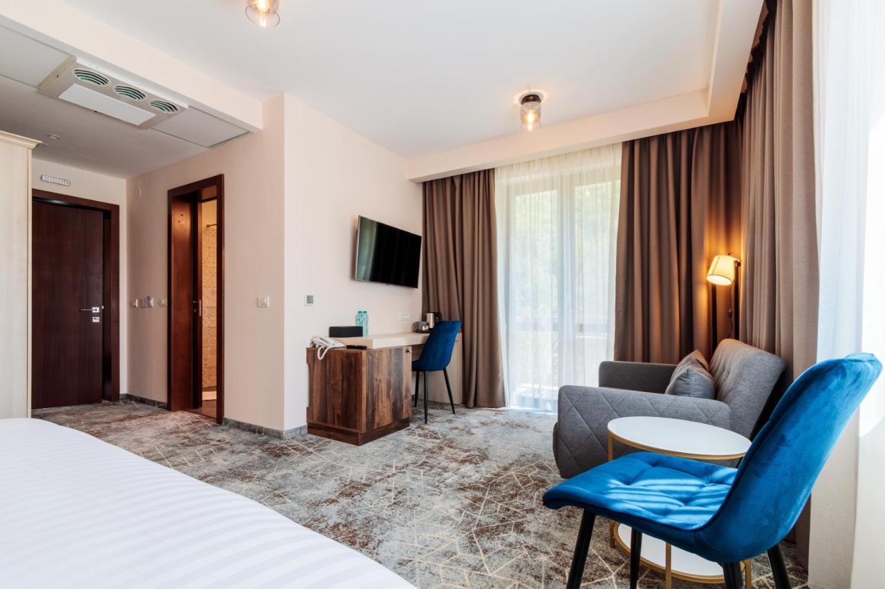 River Hotel & Spa Călimăneşti 외부 사진