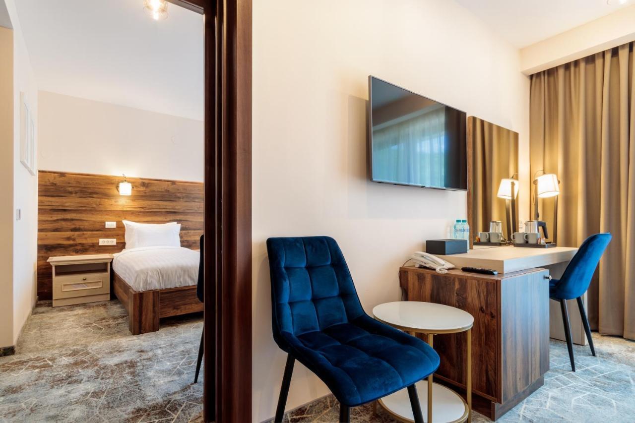 River Hotel & Spa Călimăneşti 외부 사진