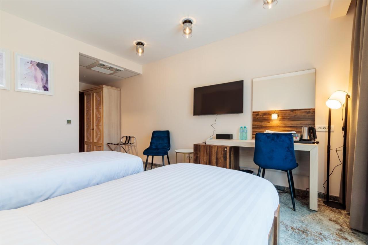 River Hotel & Spa Călimăneşti 외부 사진