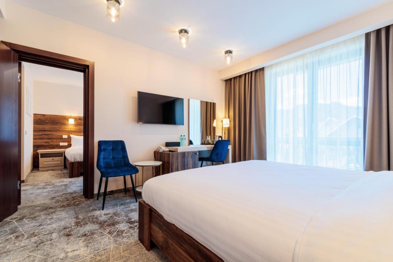 River Hotel & Spa Călimăneşti 외부 사진